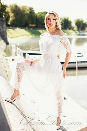 Natalia Profile image 2